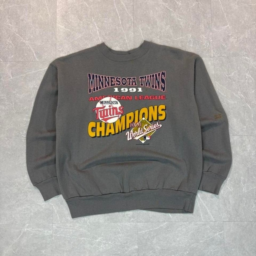 90s Minnesota Twins World Series Champions grey crewneck sweatshirt Size L